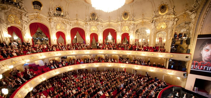 Dengan Pesona Opera yang Mengagumkan di Deutsche Oper Berlin