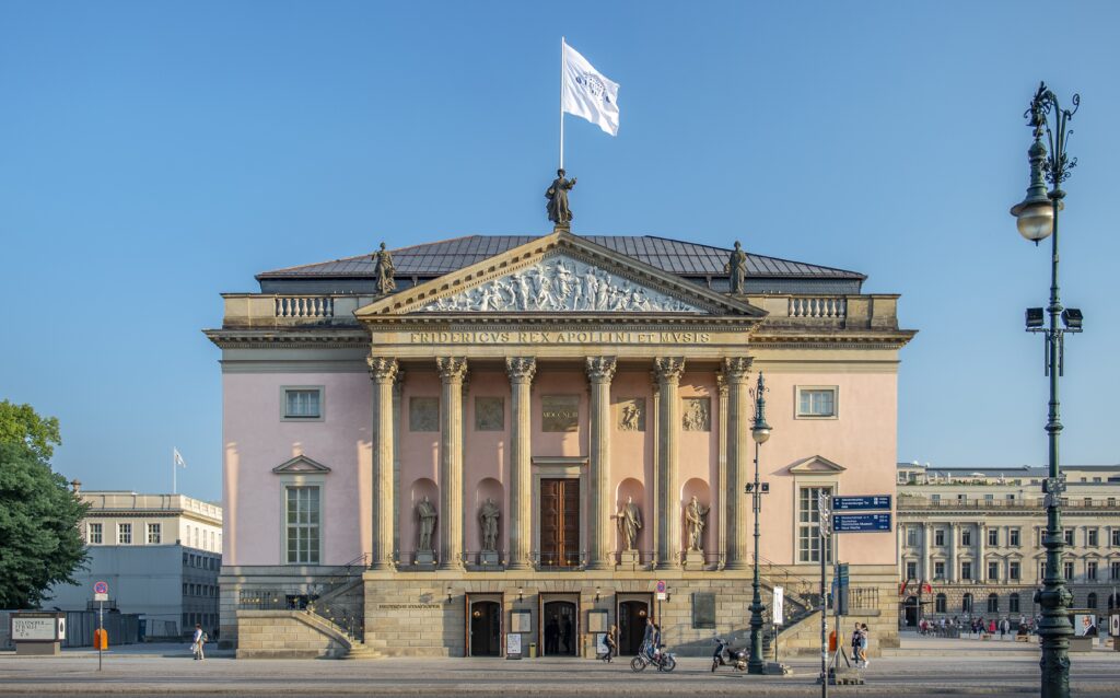 Kecantikan Seni Musik di Staatsoper Unter den Linden, Berlin